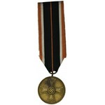 Niemcy, III Rzesza, Zestaw - Krzyż Zasługi Wojennej 2 Klasy (z mieczami i bez mieczy) oraz medal