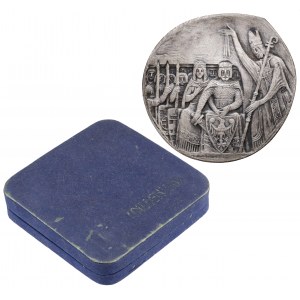 Medal SREBRO Tysiąclecie Chrztu Polski 966-1966 - w etui