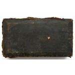 Kolekcja pieczęci w starym, angielskim kufrze