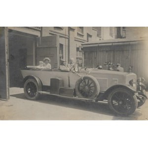 [MOTORYZACJA w Polsce - wycieczki plenerowe - fotografie sytuacyjne]. [l. 20. XX w.]...