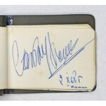 [SCHAUSPIELER, SÄNGER]. Notizbuch mit Autogrammen von Schauspielern und Musikern aus den Jahren 1967-1968.