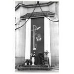 [WOJTYŁA Karol - podczas przemowy z okazji konsekracji kościoła w Niegowici - fotografia sytuacyjna]. [1966]...