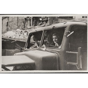 Warszawa 1944 Powstanie Warszawskie W Niemieckim Samochodzie - Ul. Kredytowa 21. Viii Eugeniusz Haneman Fotografia [Vintage Print]
