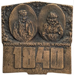 Józef Stasiński - Medal Początek fotografii polskiej w Poznaniu - prezydentowi m. Poznania Andrzejowi Wituskiemu