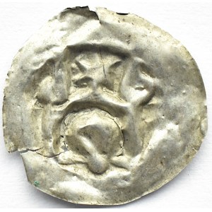 Brakteat, głowa, łuk nad nią i gwiazda, II połowa XII wiek