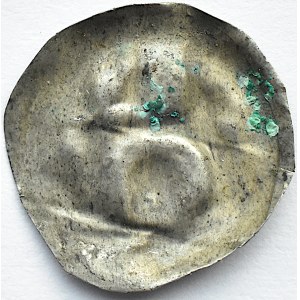 Brakteat, głowa pod łukiem, II połowa XII wieku
