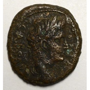 Augustus (63 př.n.l. - 14 n.l.).  As, rok 7 - 6 př. n.l., minc. Lugdunum, oltář, pod ním nápis ROM ET AVG. RIC...