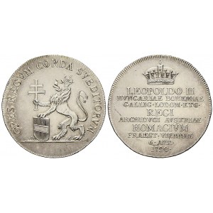 Větší holdovací peníz ve Vídni 6.4.1790. Koruna, nápis / stojící lev, znak, svatoondřejský kříž, nápis. Ag (4,38 g) 24...