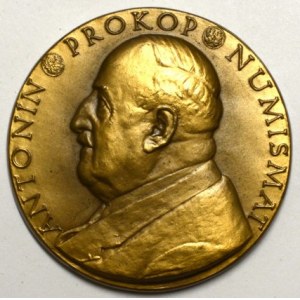 Antonín Prokop   (1875-1954, královéhradecký rodák, významný numismatik, vlatník num. obchodu v Praze...