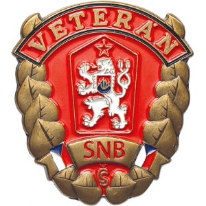 Odznak Veterán SNB, číslovaný (č. 151). Mosaz 41 x 36,5 mm, 2x pin