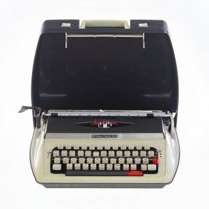 Maszyna do pisania w przenośnej kasecie, Firma: NECKERMANN