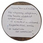 Nagy Benedek (1941- ) DN Radnóti egyoldalas, öntött Br plakett hátoldalára ragasztott kézírásos ajánlással...