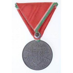 1939. Magyar Kis Ezüst Vitézségi Érem hadifém kitüntetés eredeti mellszalagon T:1- / Hungary 1939. ...