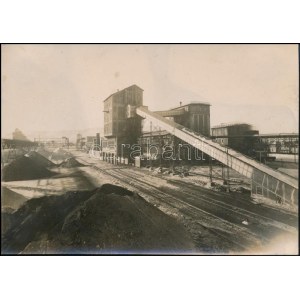 cca 1930 Az Óbudai Gázgyár gyárának részlete, Budapest Székesfőváros Gázművek, fotó, a hátoldalon feliratozva, 11,5x16...