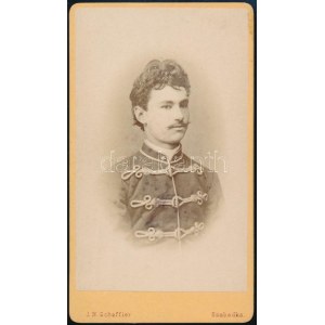 cca 1870 Fülöp hadnagy portréja díszegyenruhában, hátoldalán Kézdipolyáni Tuzson János (1825-1904) honvédőrnagynak...