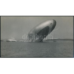 1915 A Citta di Jesi olasz léghajó lelövése után / Italian airship Citta di Jesi after being shot at Pola...