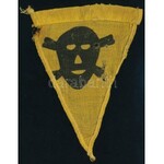 1939-1945 II. világháborús német aknamezőt jelölő eredeti zászlócska, sérülésekkel, 11x8 cm / 1939-1945 II. World War...
