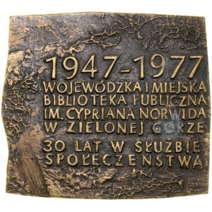 Medal autorstwa Józefa Stasińskiego poświęcony 30-leciu Wojewódzkiej i Miejskiej Biblioteki Publicznej im. Norwida w Zielonej Górze, Opus 854.
