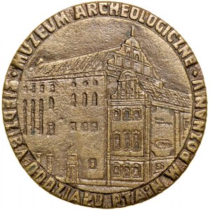 Cast medal from 1981 issued on the occasion of the 20th anniversary of the Numismatic Section of PTAiN in Poznan.