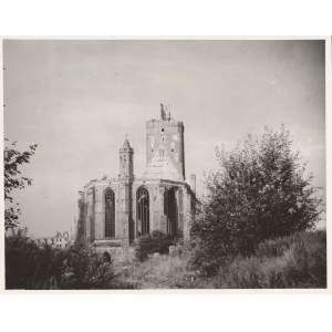 GUBIN (pow. krośnieński). Ruiny kościoła farnego – dokumentacja zniszczeń wojennych