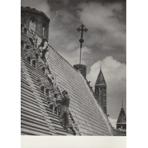 GDAŃSK. Bazylika Mariacka w czasie konserwacji – krycie dachu