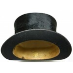 Zestaw, cylinder (kapelusz) Theodor Baibok Teschen (Cieszyn), laska ze srebrną rączką, początek XX wieku