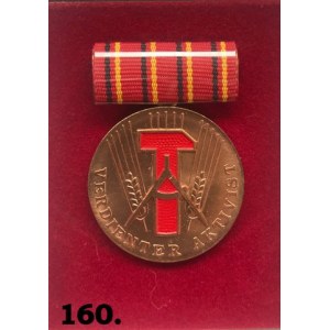 Medal  Zasłużony Działacz (Verdienter Aktivist)
