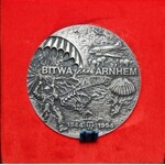 19 srebrnych medali 1989-1995 (Ag925, 70 mm) z serii Żołnierzom Polskim Drugiej Wojny Światowej