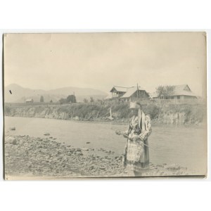 fotografia [Huculszczyzna] Żabie nad Czeremoszem [1933]
