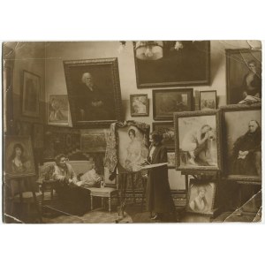 photograph of Blanca Mercere with her mother in a painting atelier [Paris 1919].