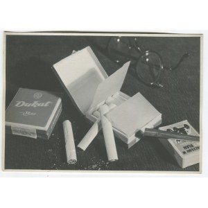 art photo 11. MACIEJKO Tadeusz - Untitled. Advertising photograph of Dukat cigarettes [ca. 1950].