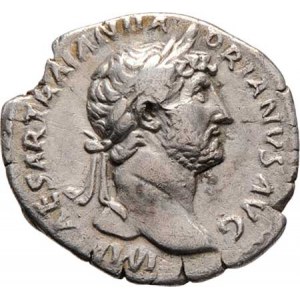 Hadrianus, 117 - 138, AR Denár, Rv:P.M.TR.P.COS.III., letící Victoria