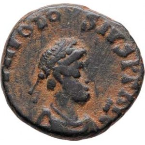 Theodosius I., 379 - 395, AE4, Rv:GLORIA.ROMANORVM., císař na koni zprava,