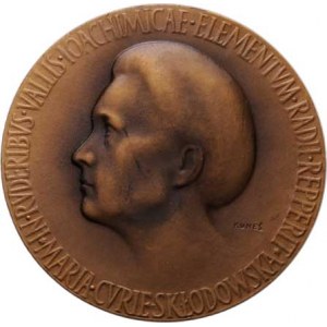 Kuneš Karel, 1920 - 1997, Marie Curie-Sklodowská 1967 - hlava zleva, latinský
