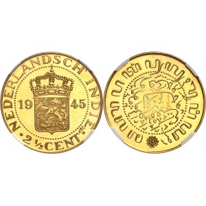 Indes orientales néerlandaises, Wilhelmine (1890-1948). Épreuve de 2 1/2 cents en Or, Flan bruni (PROOF), avec numéro de série #492 1945, Utrecht.