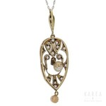 An Edwardian pendant with a chain
