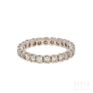 An eternity ring