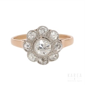 A daisy diamond ring