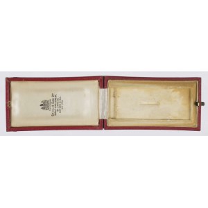 Box for the Cross of Merit with Swords.
