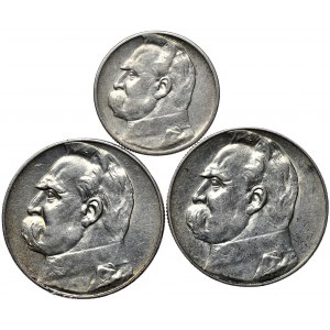 Zestaw 2 złote Piłsudski 1934, 5 złotych Piłsudski 1935, 5 złotych Piłsudski 1936, razem 3 sztuki.