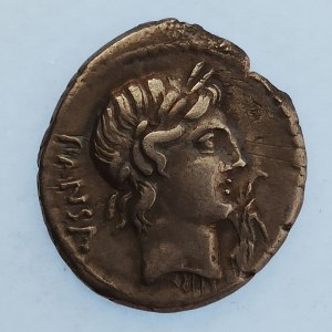 Řím - republika / Gaius Vibius Pansa / Denár 90 př.n.l., Hlava Apollona zprava, za hlavou PANSA / Minerva v quadrize...