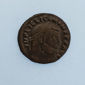 Řím - císařství / Licinius I. [308 - 324] / Follis z roku 313, IOVI CONSERVATIORI / stojící Jupiter drží Viktorii...
