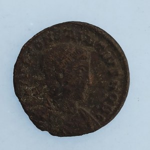 Řím - císařství / Constantius II. [324 - 361] / AE malý follis, dva vojáci,