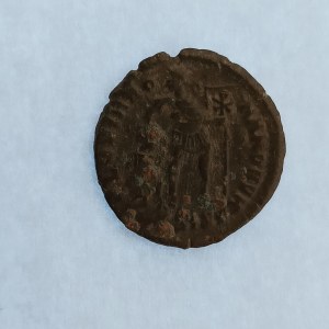 Řím - císařství / Valentinian I. [364 - 375] / Valentinian I AE 3 - GLORIA ROMANORVM,