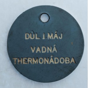 Důl 1. máj - vadná thermonádoba, díra, plast,