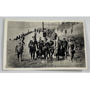 Karta pocztowa fotograficzna Załoga Westerplatte w drodze do niewoli