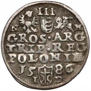 Stefan Batory, Trojak Olkusz 1586 - NH by the coats of arms