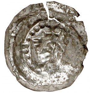 Heinrich I. der Bärtige, Brakteat - Kopf mit Kreuz, zwischen Wimpel und Turm