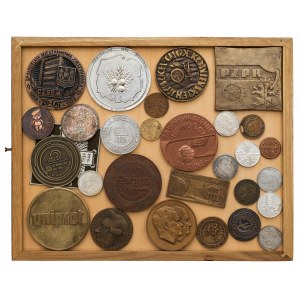 Set of medals, plaques, etc. (30pcs)