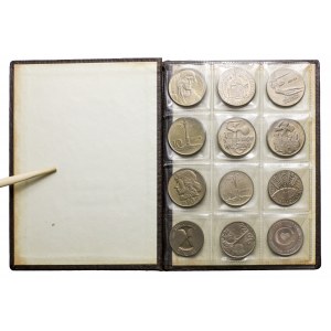 Album mincí Polské lidové republiky - včetně mince PRÓTY Kazimierz Wielki bez nápisu a dalších mincí